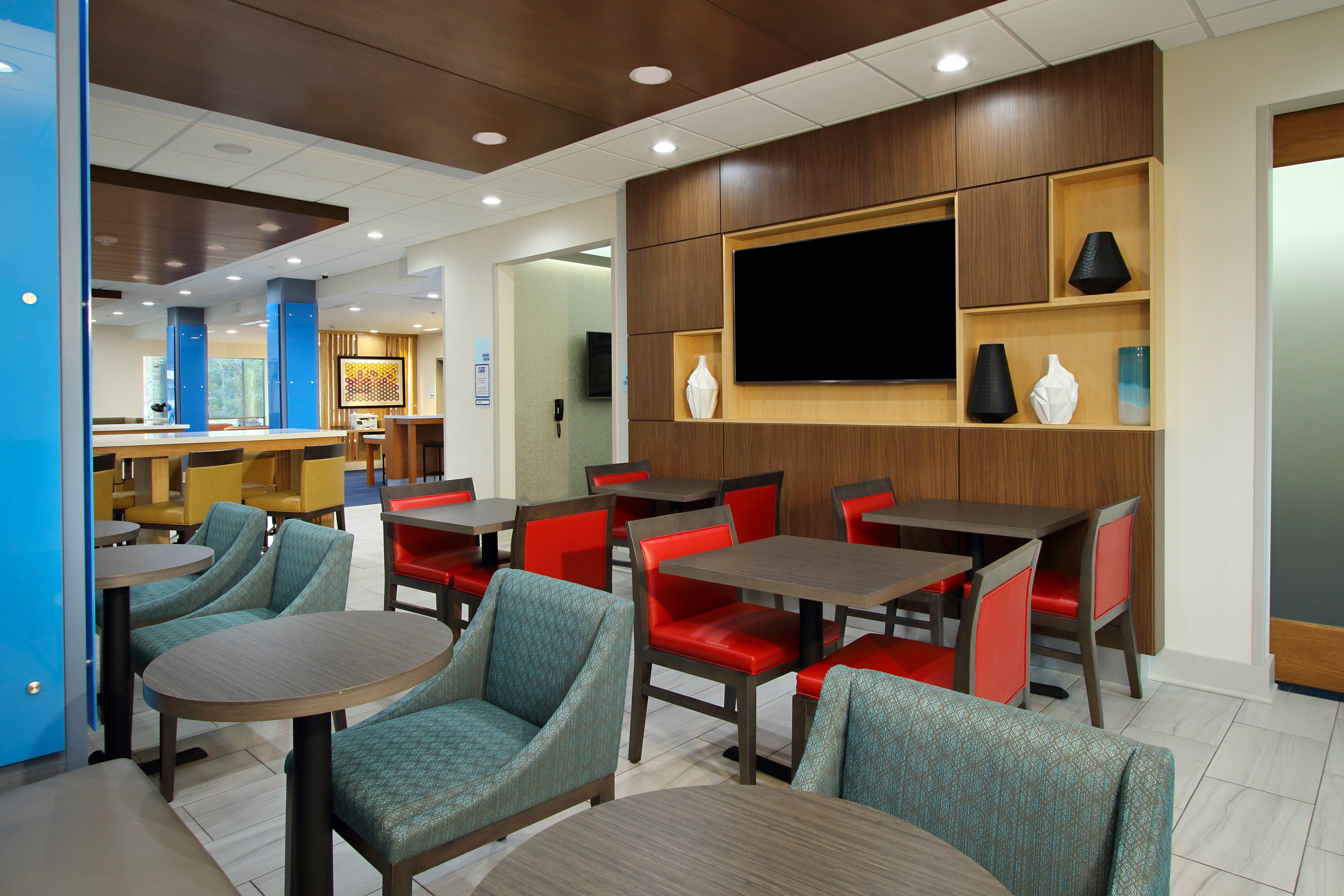 Holiday Inn Express & Suites - Lake Charles South Casino Area By Ihg Екстер'єр фото
