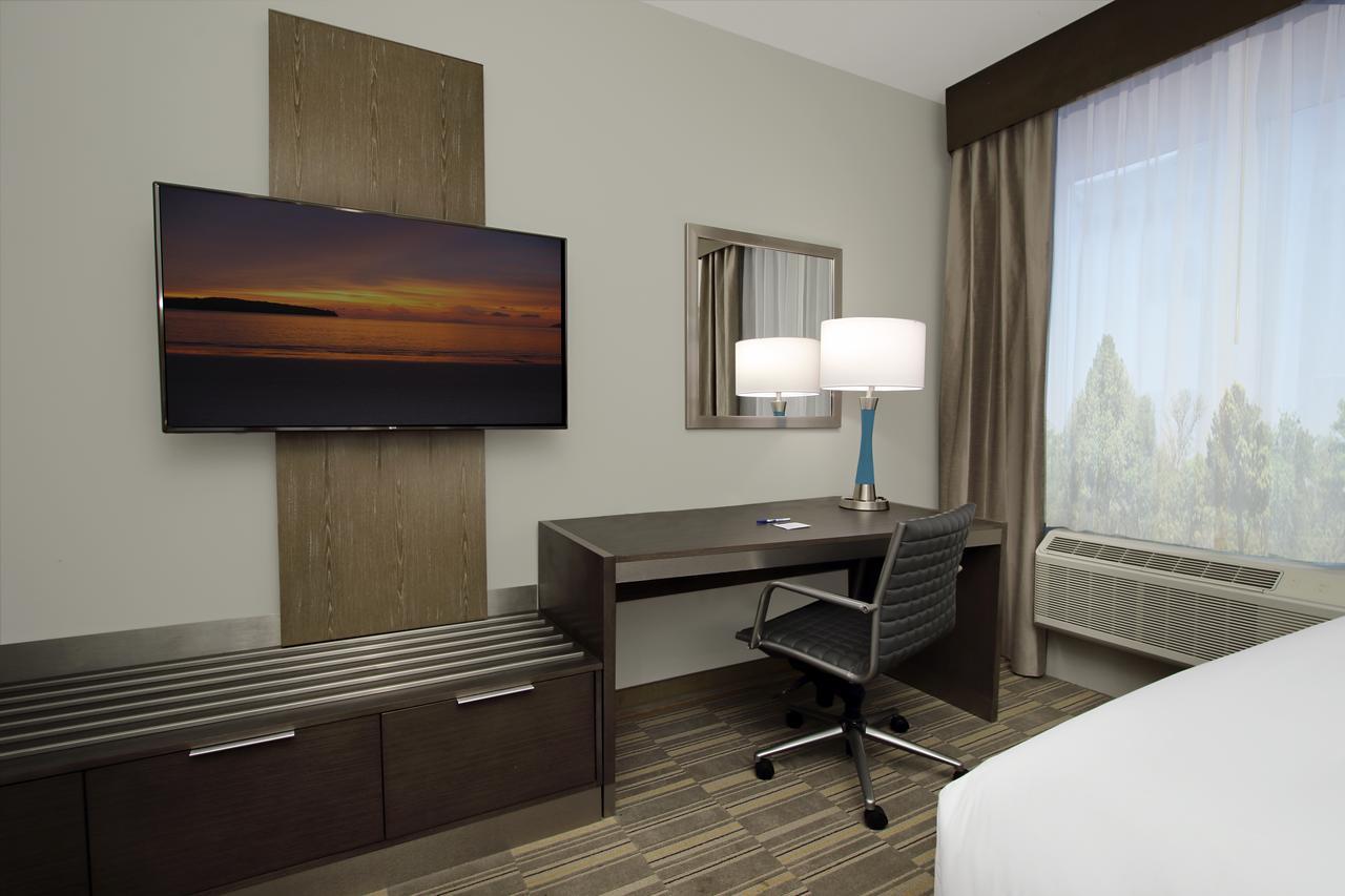 Holiday Inn Express & Suites - Lake Charles South Casino Area By Ihg Екстер'єр фото